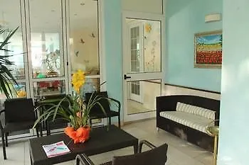 Szálloda Nuova Flavia Lignano Sabbiadoro